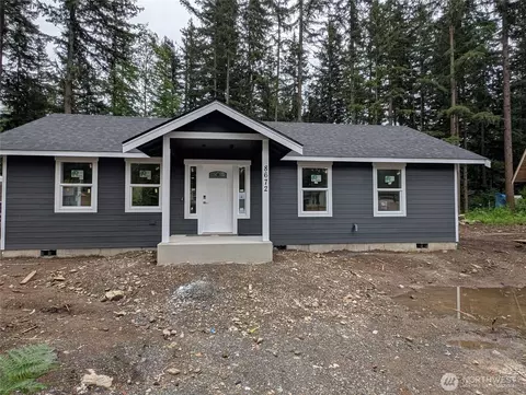 8672 Bell Ct, Maple Falls, WA 98266