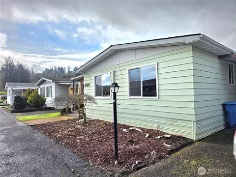 2397 Nightingale Ln, Kelso, WA 98626