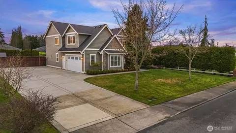 Exterior - 512 Wetmore Ave, Everett, WA 98201 photo 4 of 6