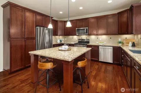 Kitchen - 512 Wetmore Ave, Everett, WA 98201 photo 2 of 3