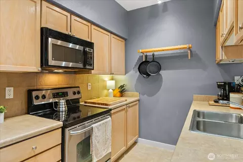18930 Bothell Everett Hwy #B103, Bothell, WA 98012 photo 5