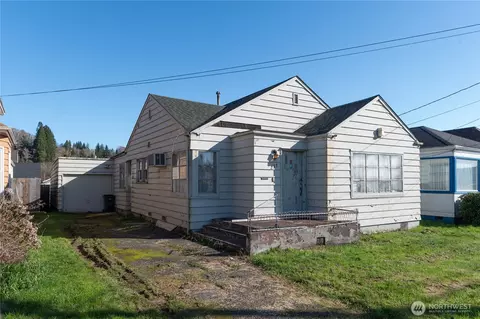 237 Emerson Ave, Hoquiam, WA 98550