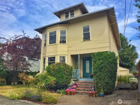 910 NW 52nd St, Seattle, WA 98107