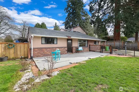 20604 4th Ave S, Des Moines, WA 98198