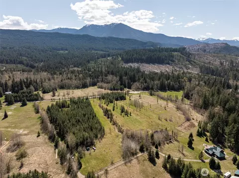 4890 Lost Mountain Rd, Sequim, WA 98382