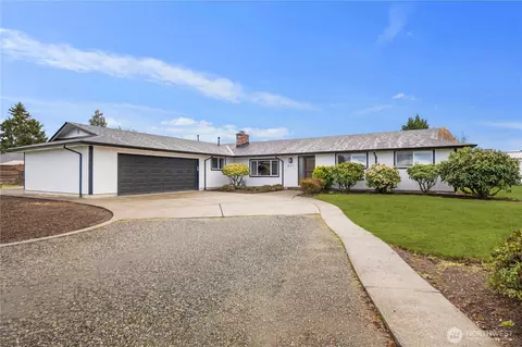 811 16th St NW, Puyallup, WA 98371