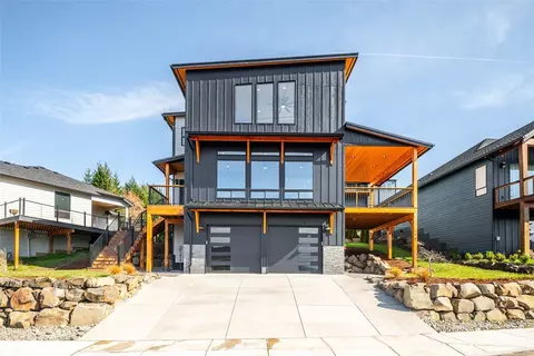 120 Victoria Cir, Kalama, WA 98625