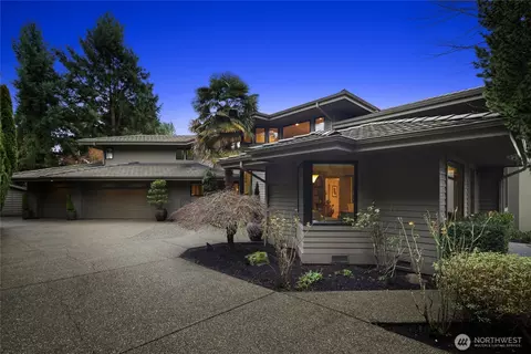 10535 NE 53rd St, Kirkland, WA 98033