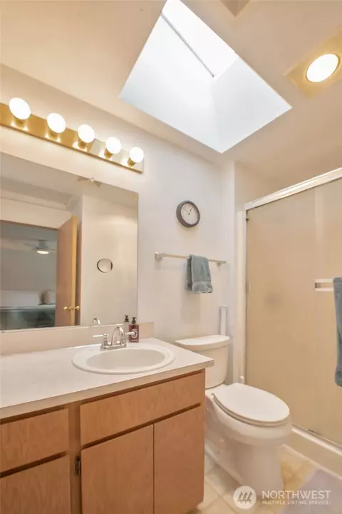 Bath - 4348 E St, Tacoma, WA 98404 photo 2 of 3