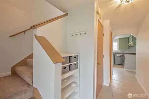Entry Way - 4348 E St, Tacoma, WA 98404 photo 2 of 3