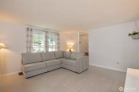 Living - 4348 E St, Tacoma, WA 98404 photo 3 of 4