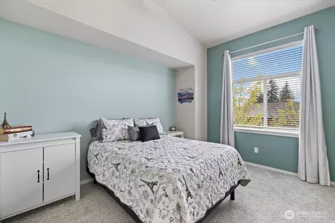 Bedroom - 16526 2nd Ave SE, Bothell, WA 98012 photo 3 of 5