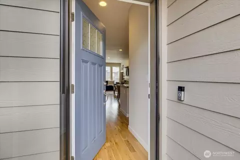 Entry Way - 16526 2nd Ave SE, Bothell, WA 98012 photo 4 of 4