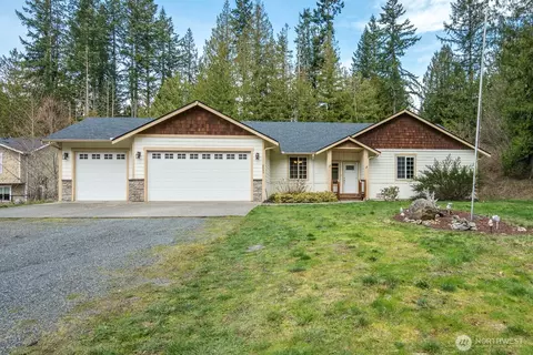 6005 140th St NW, Stanwood, WA 98292