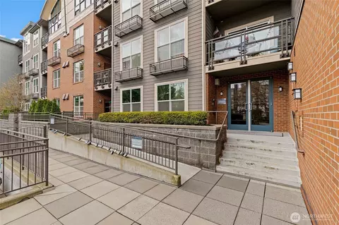 16275 NE 85th St #311, Redmond, WA 98052