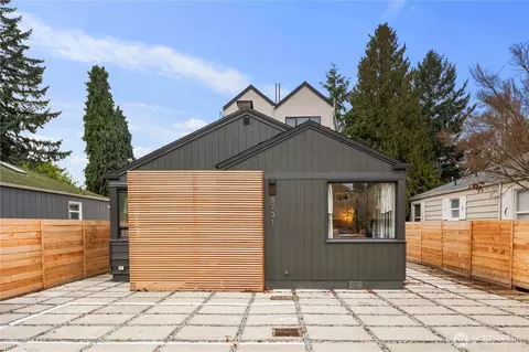 8731 13th Ave NW, Seattle, WA 98117