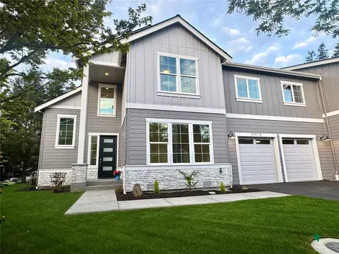 9207 NE 175th St #B, Bothell, WA 98011