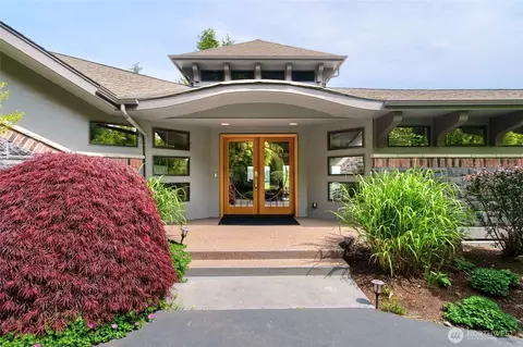 15107 Bridgeway Dr, Anacortes, WA 98221