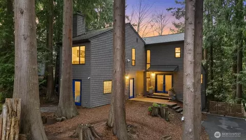 9238 50th Pl W, Mukilteo, WA 98275