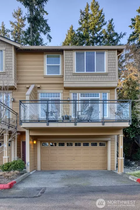 23300 SE Black Nugget Rd #F6, Issaquah, WA 98029