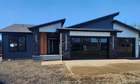 606 Huckleberry Ct SE, Ocean Shores, WA 98569