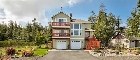 125 Sunrise Ave SE, Ocean Shores, WA 98569