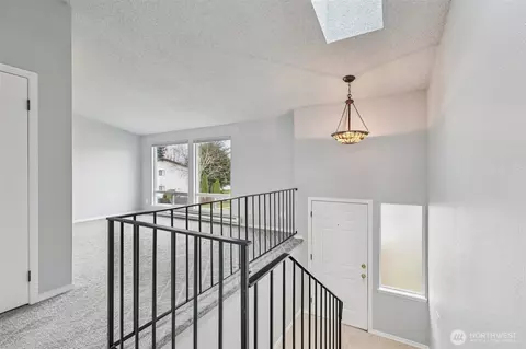 Entry Way - 115 Mckean Ct #D, Enumclaw, WA 98022 photo 2 of 3