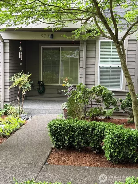 877 5th Pl NE, Issaquah, WA 98029