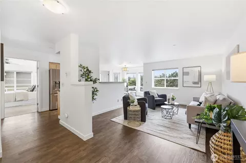 300 High School Rd NE #300, Bainbridge Island, WA 98110