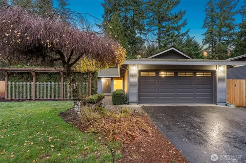 9024 171st Ave NE, Redmond, WA 98052