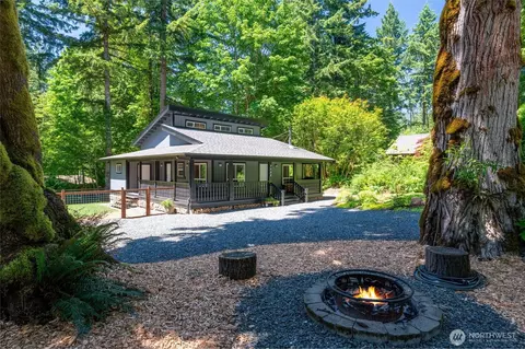 7533 Canyon View Dr, Deming, WA 98244