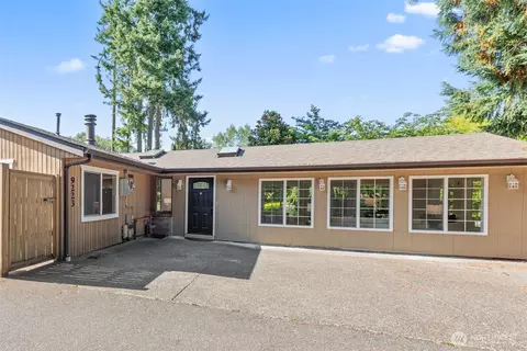 9223 128th Ave NE, Kirkland, WA 98033
