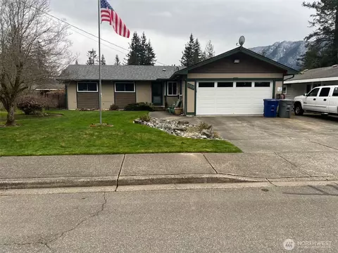 509 NE 6th St, North Bend, WA 98045