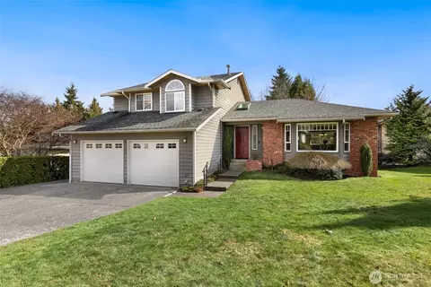 8823 10th Dr SE, Everett, WA 98208