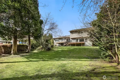 Exterior - 8823 10th Dr SE, Everett, WA 98208 photo 7 of 7
