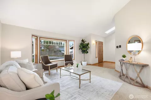 Living - 8823 10th Dr SE, Everett, WA 98208 photo 1 of 5