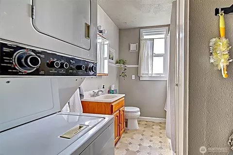 Other - 1018 Wall St SE, Everett, WA 98201 photo 2 of 3