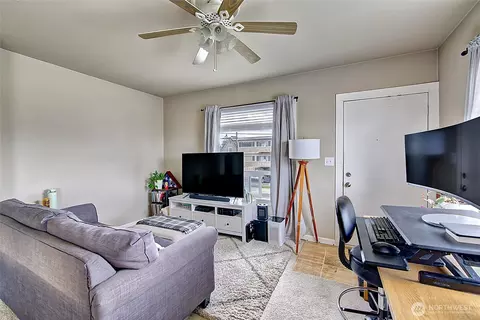 Living - 1018 Wall St SE, Everett, WA 98201 photo 3 of 3
