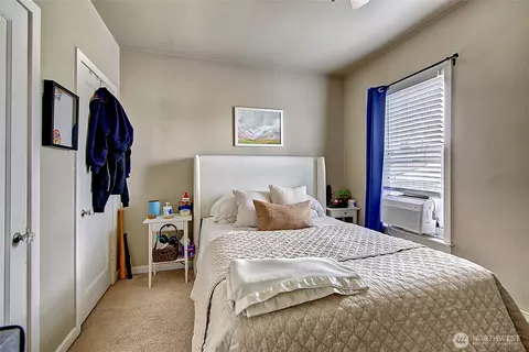 Bedroom - 1018 Wall St SE, Everett, WA 98201 photo 1 of 3