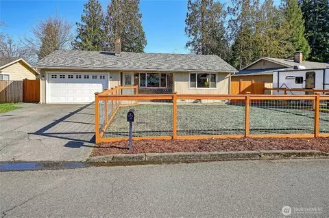 11907 47th Dr NE, Marysville, WA 98271