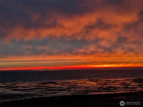 781 Mariner Ct SE, Ocean Shores, WA 98569