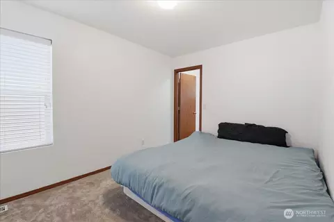 Bedroom - 20130 52nd Ave E, Spanaway, WA 98387 photo 5 of 6