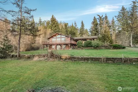 8388 N Pass Rd, Sumas, WA 98295