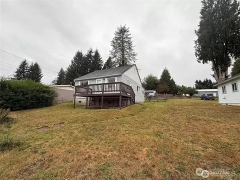 1132 Fowler St, Raymond, WA 98577