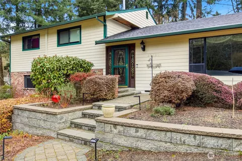 29820 6th Ave S, Federal Way, WA 98003