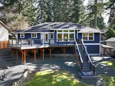 5938 Sundown Ln, Freeland, WA 98249