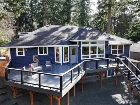 5938 Sundown Ln, Freeland, WA 98249