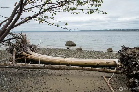 6206 Crescent Beach Rd, Vaughn, WA 98394