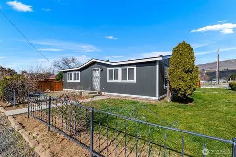 23 Hanna Ave, Rock Island, WA 98850