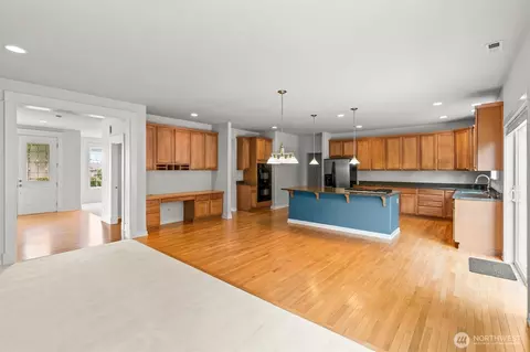 Living - 21927 44th Dr SE, Bothell, WA 98021 photo 8 of 9
